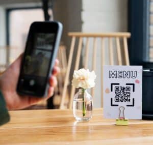 תפריט דיגיטלי למסעדה שנסרק ב-QR